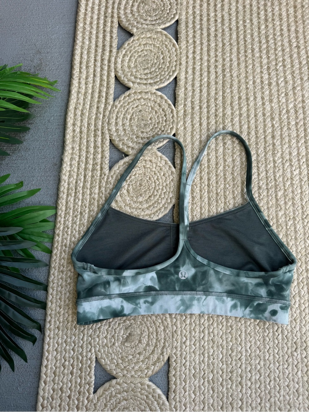 lululemon athletica Green Tie-Dye Light Support Sports Bra Size 6